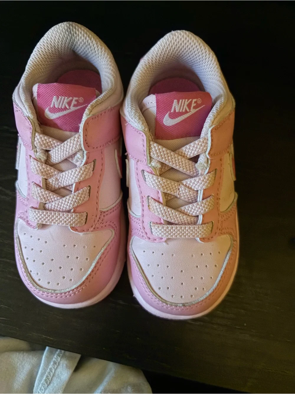 Nike Girls Pink and White Low-Top Sneakers